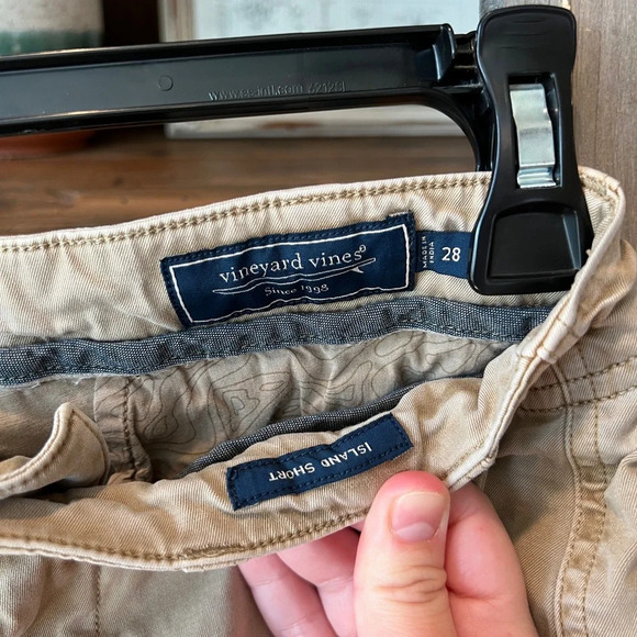 Vineyard Vines men’s Island khaki short size 28 waist - Picture 6 of 10